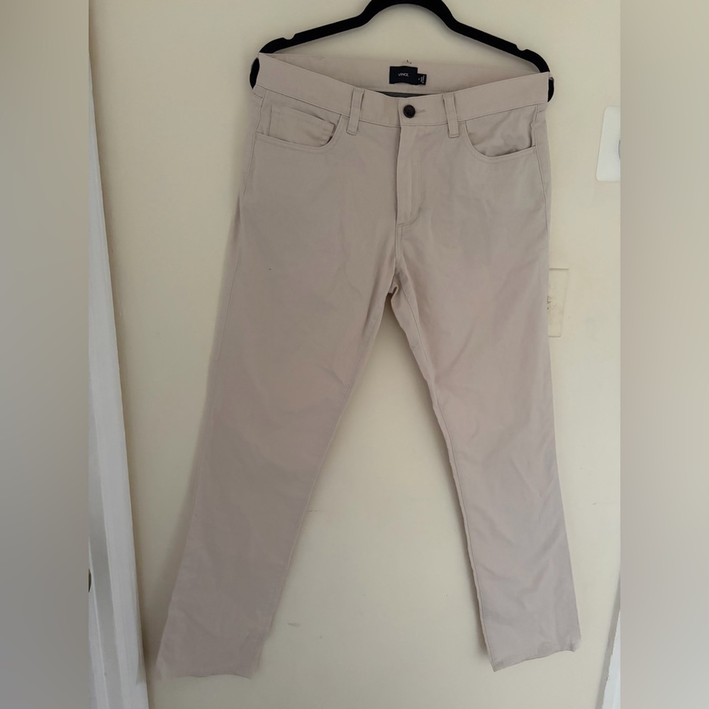 Vince Men's Beige Chino Pants Size 31 waist closer to 32”